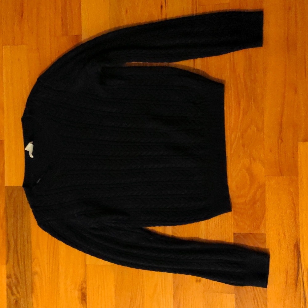 4 for $20🏷️H&M Navy Sweater